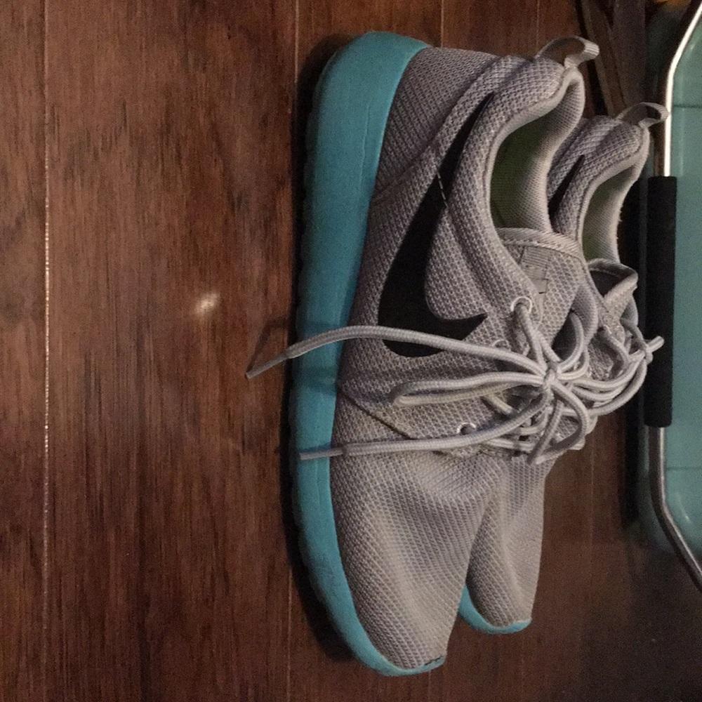 Nike roshes